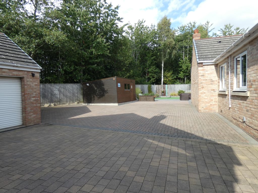 Side of Bungalow- click for photo gallery
